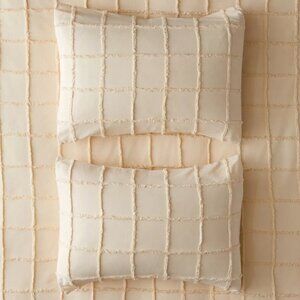 Urban Outfitters 100% Cotton Ecru Color Tufted Grid 2 Sham Set standard 21x27"